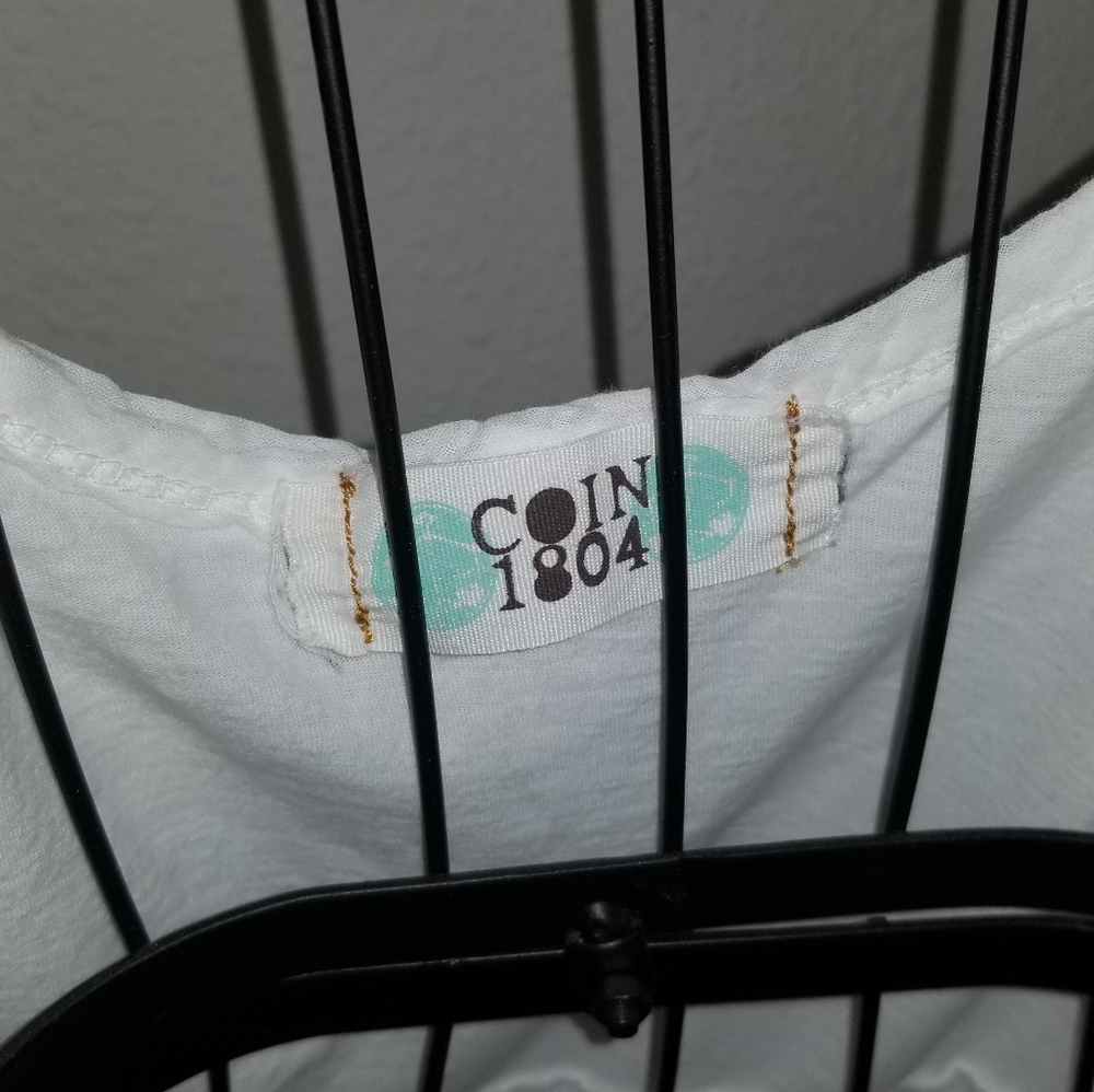 Top - Picture 4 of 6